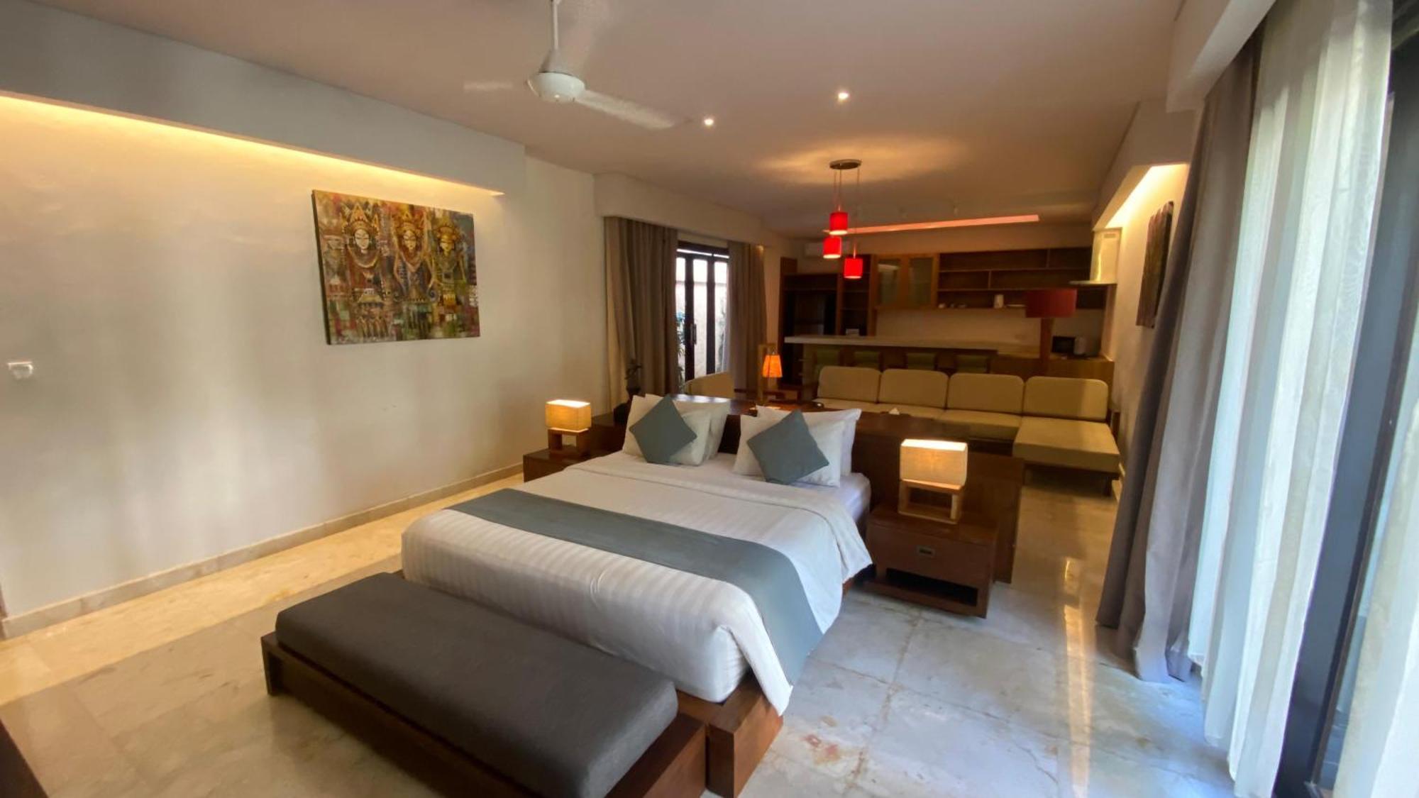 Deluxe Double Room With Living and Kitchen,1610253984:JPEG
